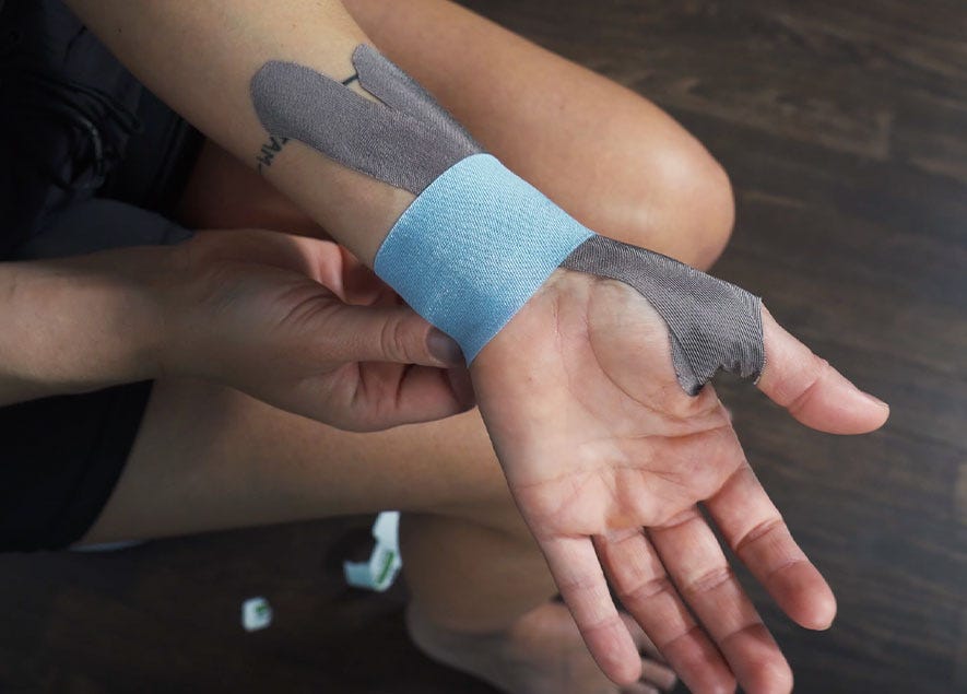 PINOTAPE Anleitung Handydaumen selber tapen
